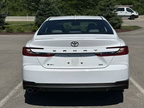 Used 2025 Toyota Camry SE w/ Multimedia Upgrade Package FWD image 4