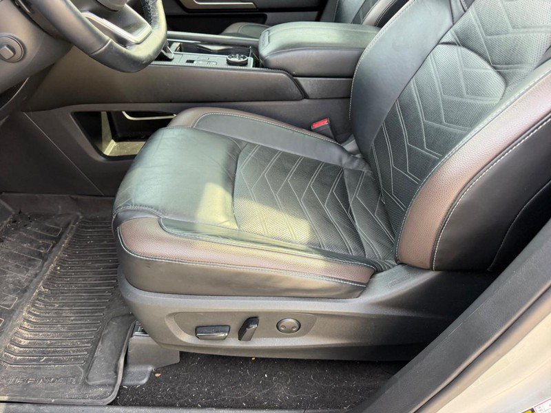 Used 2023 Nissan Pathfinder Platinum AWD/4WD image 22