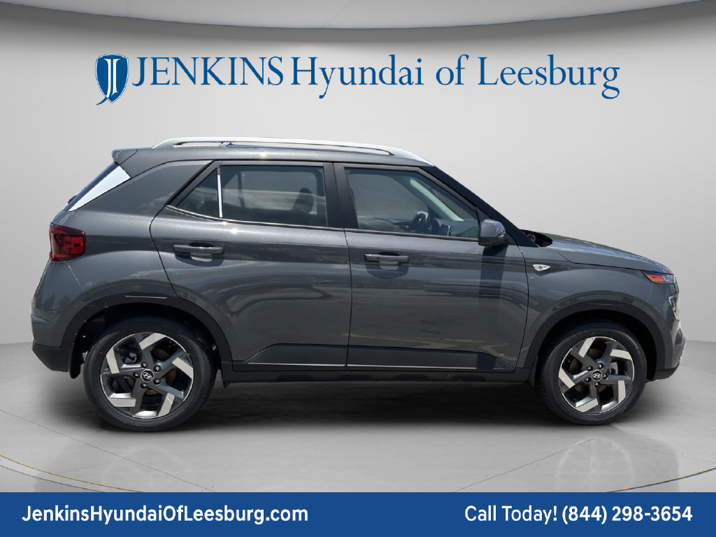 New 2026 Hyundai Venue SEL FWD image 4
