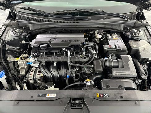 Used 2026 Hyundai Elantra SE FWD image 29