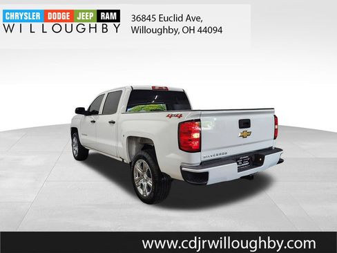 Used 2018 Chevrolet Silverado 1500 Custom w/ Custom Value Package AWD/4WD image 6