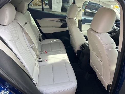 Used 2025 Buick Envision Avenir image 12