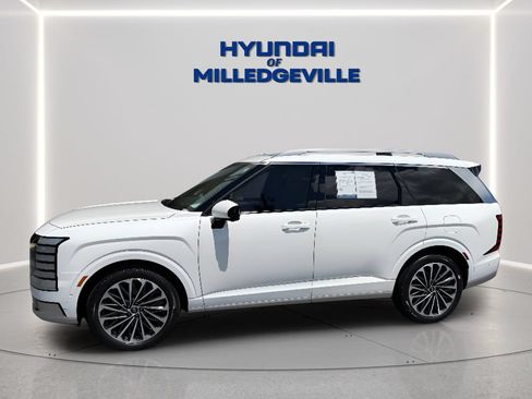 Used 2026 Hyundai Palisade Calligraphy FWD image 3