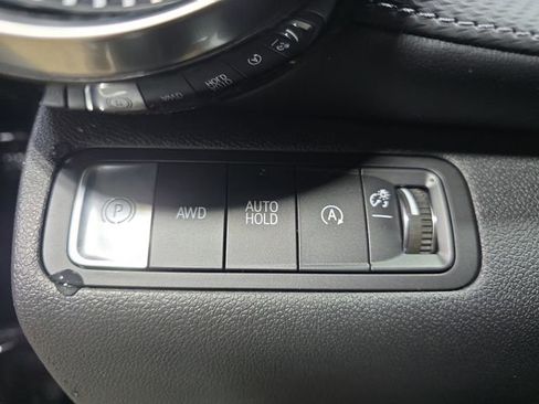 New 2026 Chevrolet Equinox LT w/ Convenience Package II image 28