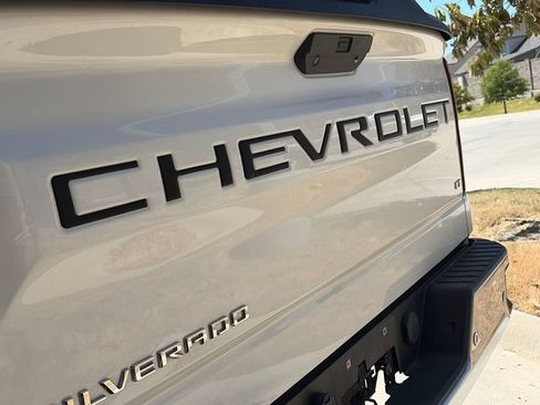 Used 2020 Chevrolet Silverado 1500 LT w/ Texas Edition RWD image 9