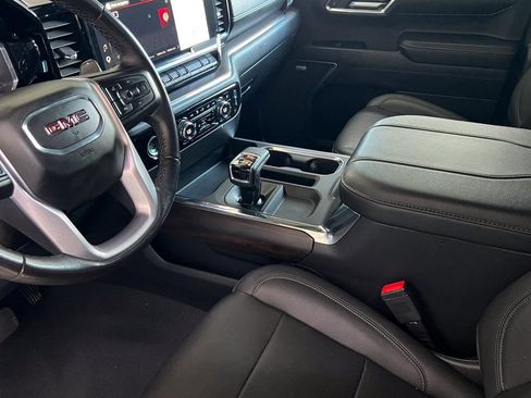 Used 2023 GMC Sierra 1500 SLT w/ SLT Premium Package AWD/4WD image 10