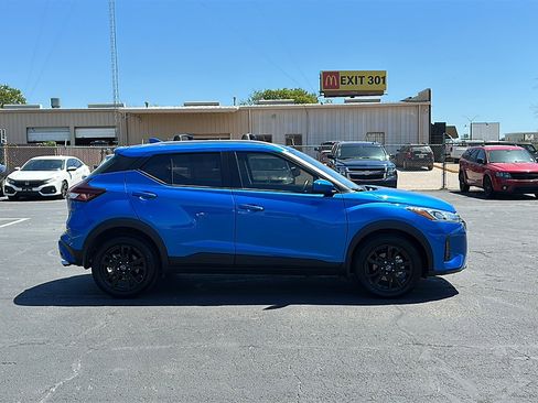 Used 2024 Nissan Kicks SV w/ Interior Electronics Package image 8