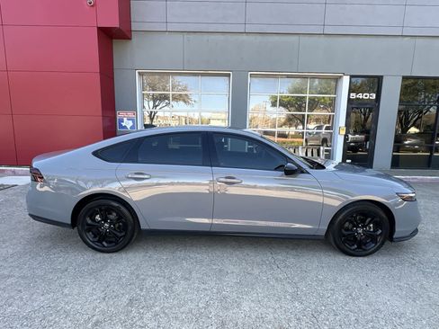 Certified 2025 Honda Accord SE image 15