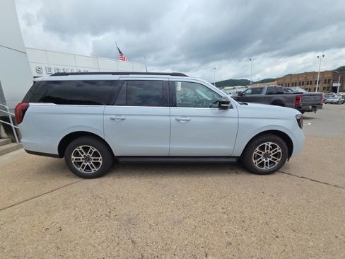New 2026 Ford Expedition Max Active AWD/4WD image 8
