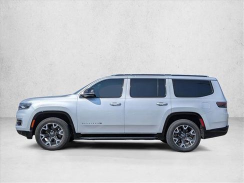 Used 2023 Jeep Wagoneer Series III w/ Preferred Equipment Group image 9