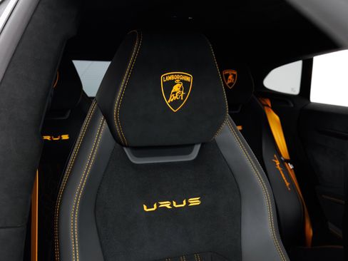 Used 2024 Lamborghini Urus Performante AWD/4WD image 39
