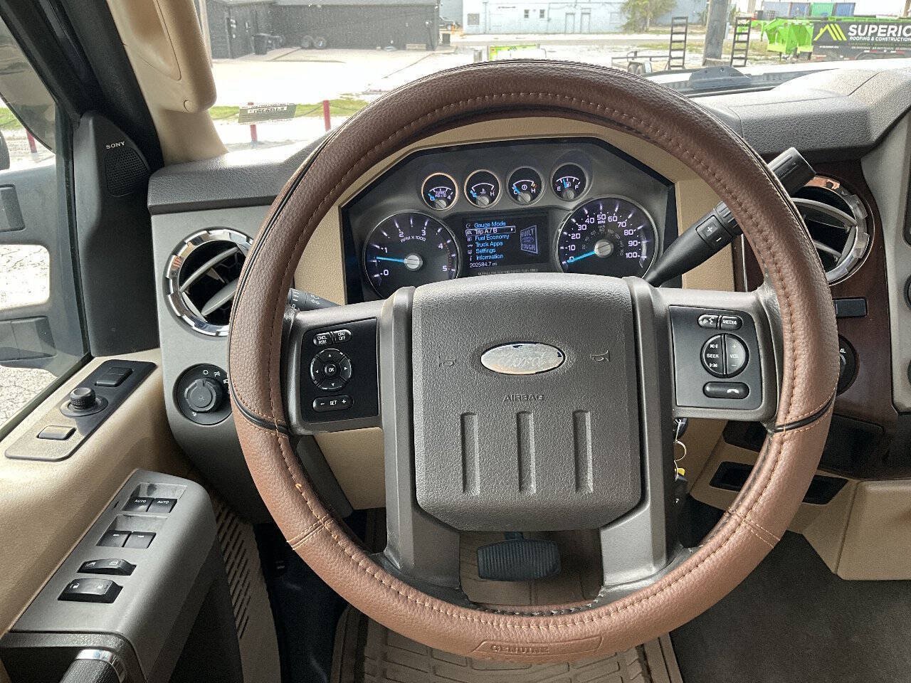 Used 2013 Ford F250 Lariat w/ Lariat Ultimate Pkg AWD/4WD image 27