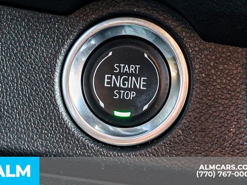 Used 2024 Chevrolet Traverse LT image 44