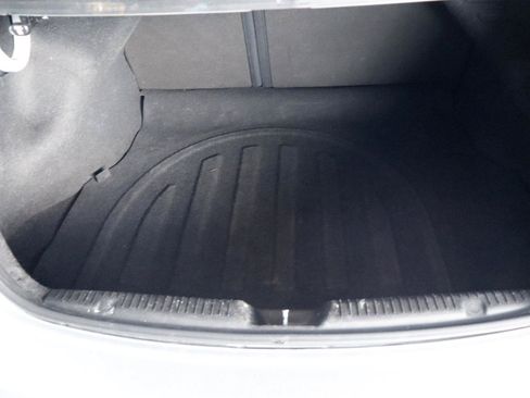 Used 2015 Hyundai Elantra SE FWD image 30
