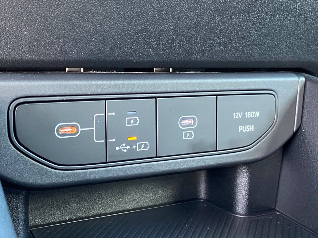 New 2027 Kia K4 FWD image 17