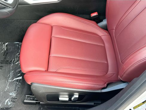 Certified 2023 BMW 330i Sedan RWD image 19