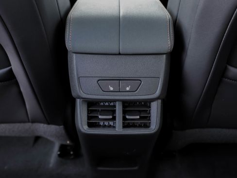 New 2026 GMC Terrain AT4 w/ Convenience Package III image 17