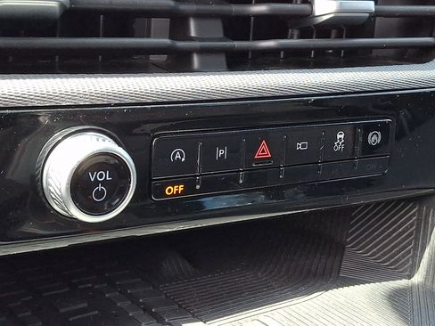 Certified 2025 Ford Explorer ST AWD/4WD image 17