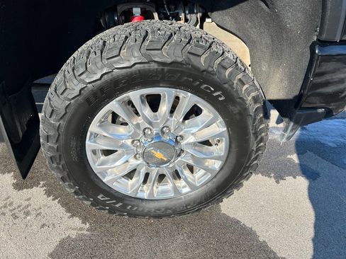 Used 2023 Chevrolet Silverado 2500 High Country w/ LPO, Dark Essentials Package image 12