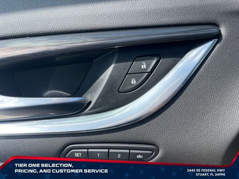Used 2018 Buick Enclave Premium FWD image 13