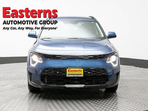 Used 2024 Kia Niro Wind w/ Wind Preserve Package FWD image 2