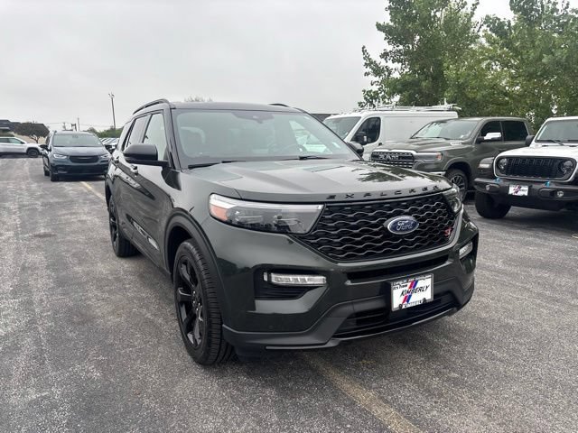 Used 2022 Ford Explorer ST w/ Equipment Group 401A AWD/4WD image 2