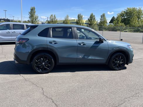 Used 2025 Honda HR-V Sport image 6