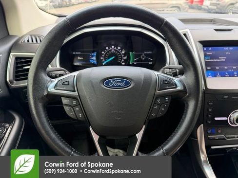Used 2020 Ford Edge Titanium w/ Equipment Group 301A AWD/4WD image 25