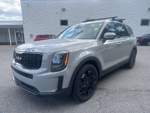 Used 2022 Kia Telluride EX w/ EX Premium Package AWD/4WD image 3