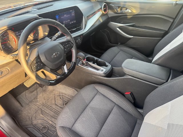 Used 2024 Chevrolet Trax RS w/ Driver Confidence Package FWD image 8