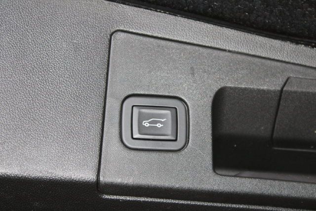 Used 2025 Cadillac XT5 Premium Luxury w/ Technology Package AWD/4WD image 31