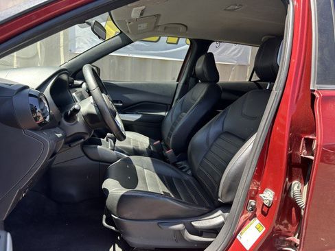 Used 2018 Nissan Kicks SR w/ Premium Package FWD image 5