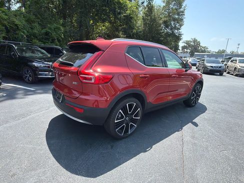 Certified 2024 Volvo XC40 B5 Ultimate w/ Protection Package Premier AWD/4WD image 50