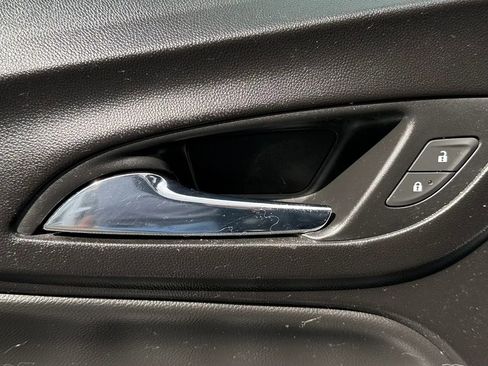 Used 2018 Chevrolet Equinox Premier AWD/4WD image 24