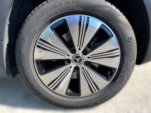 Certified 2023 Mercedes-Benz EQB 300 4MATIC image 6