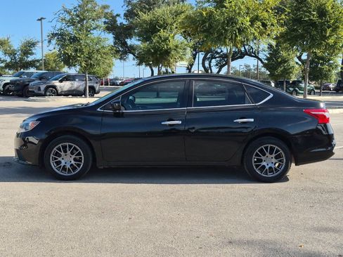 Used 2017 Nissan Sentra S FWD image 2