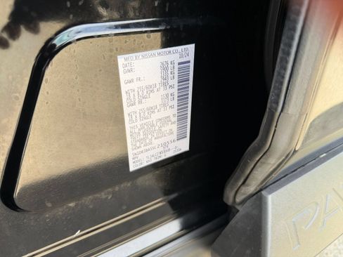 Used 2025 Nissan Pathfinder SV FWD image 31