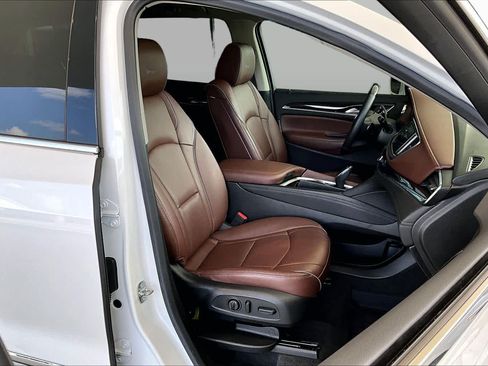 Used 2019 Buick Enclave Avenir w/ Avenir Technology Package AWD/4WD image 8