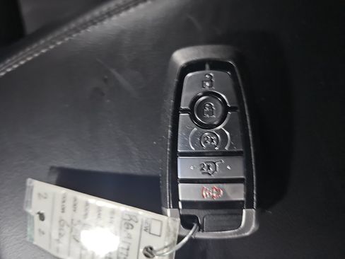 Used 2024 Ford Explorer XLT w/ Equipment Group 202A RWD image 34