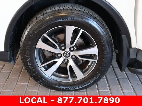 Used 2018 Toyota RAV4 XLE image 10