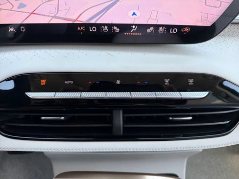 New 2026 Buick Enclave Avenir w/ Super Cruise Package FWD image 14