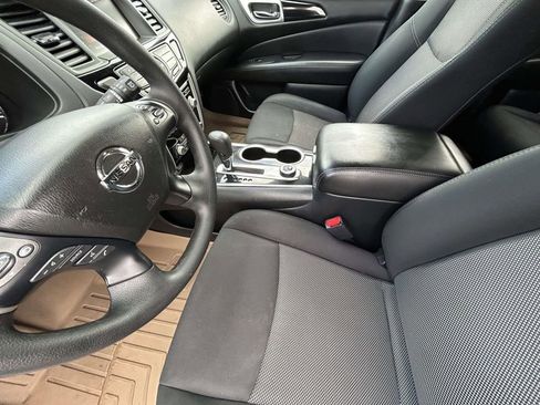 Used 2019 Nissan Pathfinder S AWD/4WD image 10