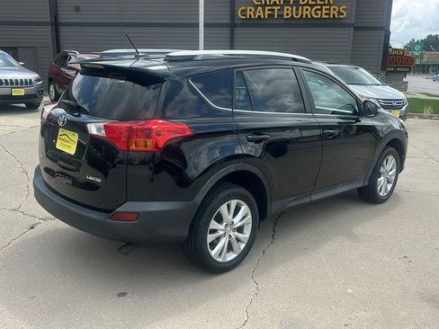 Used 2014 Toyota RAV4 Limited w/ Technology Package FWD image 3