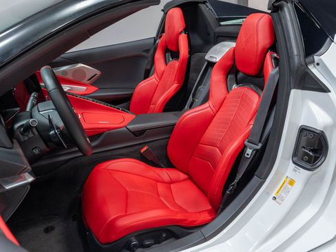Used 2023 Chevrolet Corvette Z06 RWD image 7