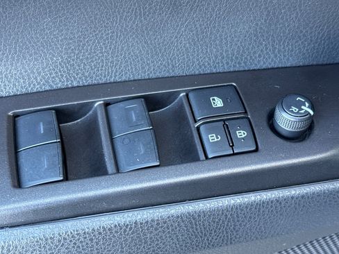 Used 2024 Toyota Camry SE image 12