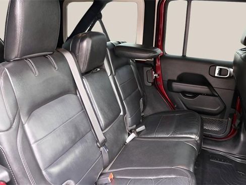 Used 2021 Jeep Wrangler Unlimited Sahara image 17