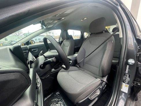Used 2025 Kia K4 FWD image 36