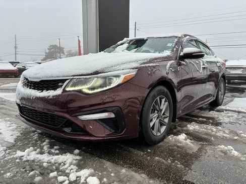 Certified 2020 Kia Optima LX image 3