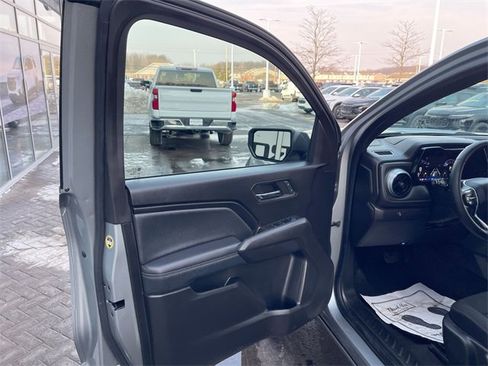 Used 2024 Chevrolet Colorado LT w/ LT Convenience Package image 21