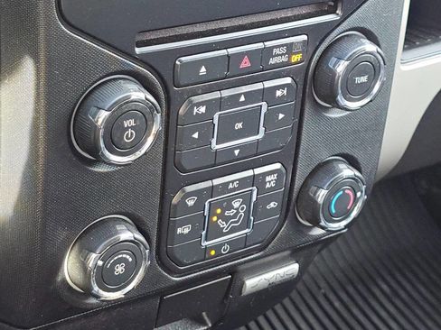 Used 2013 Ford F150 XLT w/ Luxury Equipment Group image 14